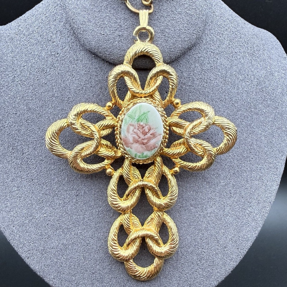 Vintage Gold Tone Openwork Cross Pendant Necklace Pink Rose Floral Statement MCM